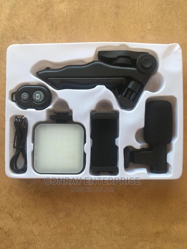 Video Making Kit With Light, Microphone and Remote. photo 5