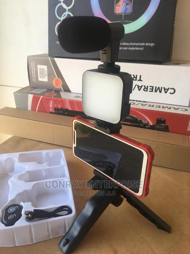 Video Making Kit With Light, Microphone and Remote. photo 3
