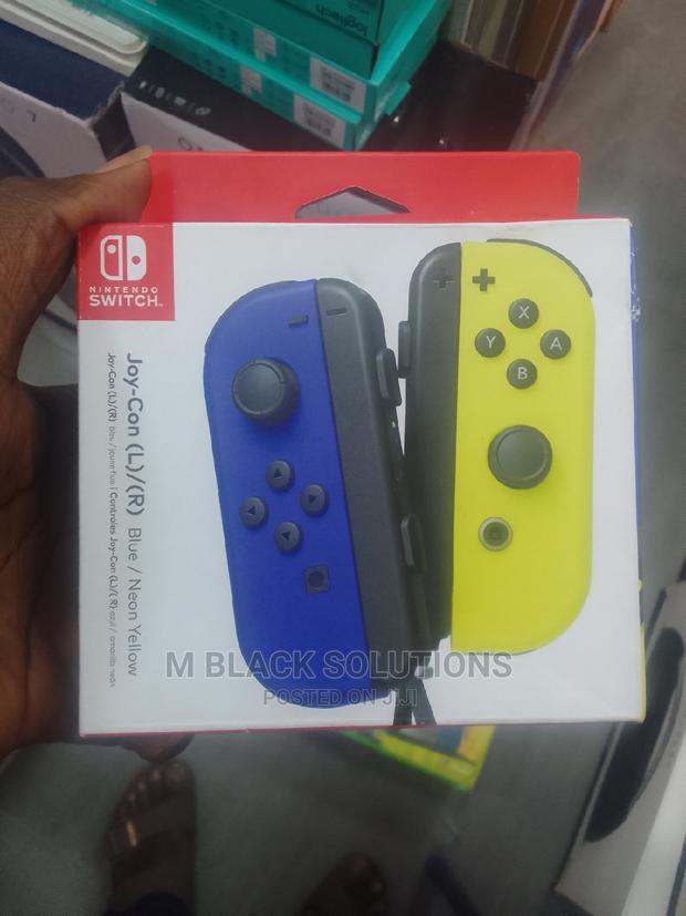 Nintendo Switch Joy-Con(L/R)Blue/Neon Yellow · Photo 4