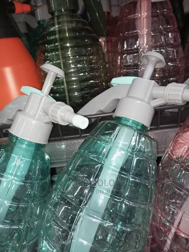 Spray Bottles · Photo 4