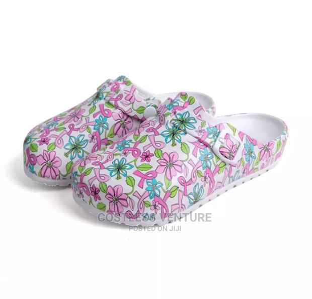 Greenlife Theater Clogs · Photo 3
