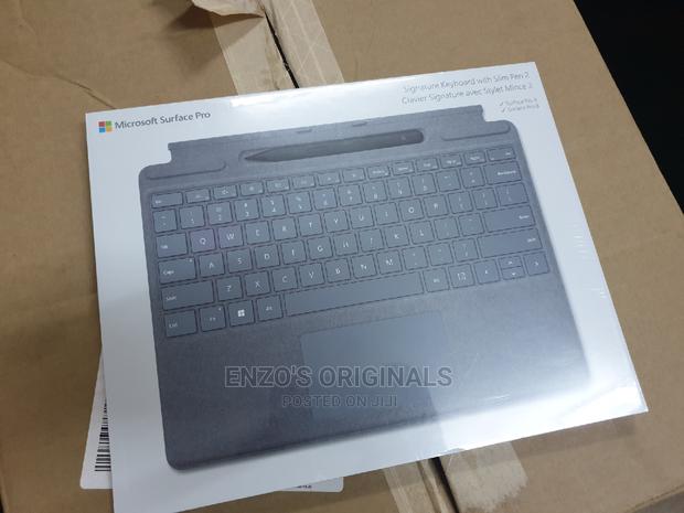 Microsoft Surface Pro 9 8 Signature Keyboard + Slim Pen · Photo 4