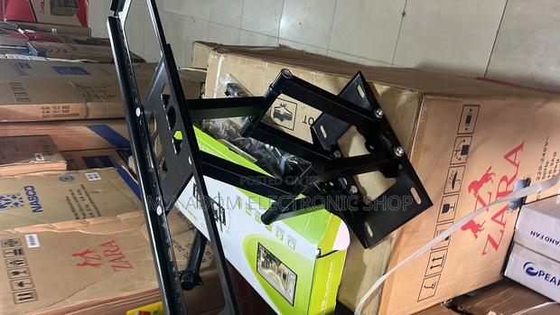 Adjustable Wall Mount for Led Tv 32”-85” · Photo 2