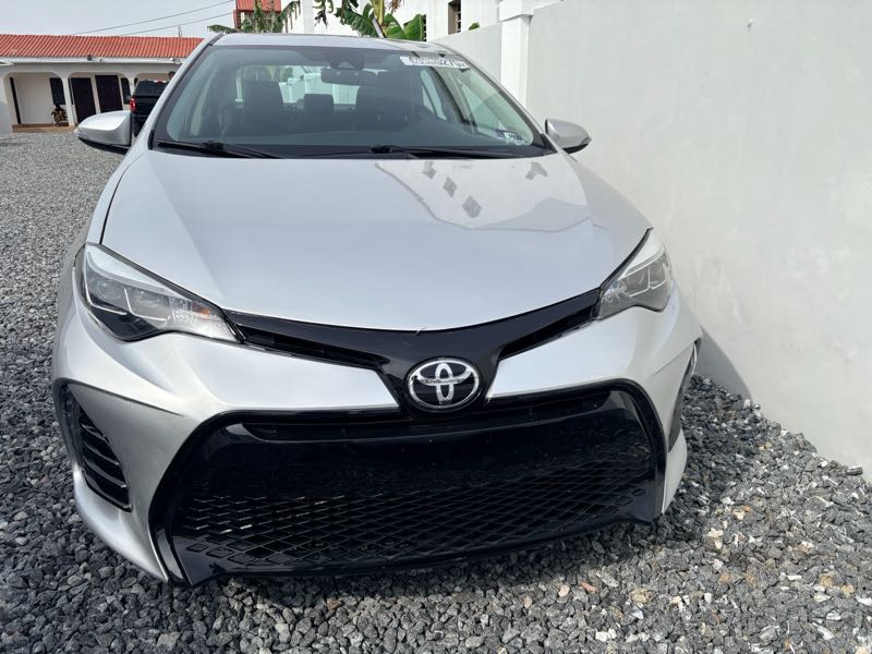 Toyota Corolla SE 4dr Sedan (1.8L 4cyl CVT) 2017 Silver