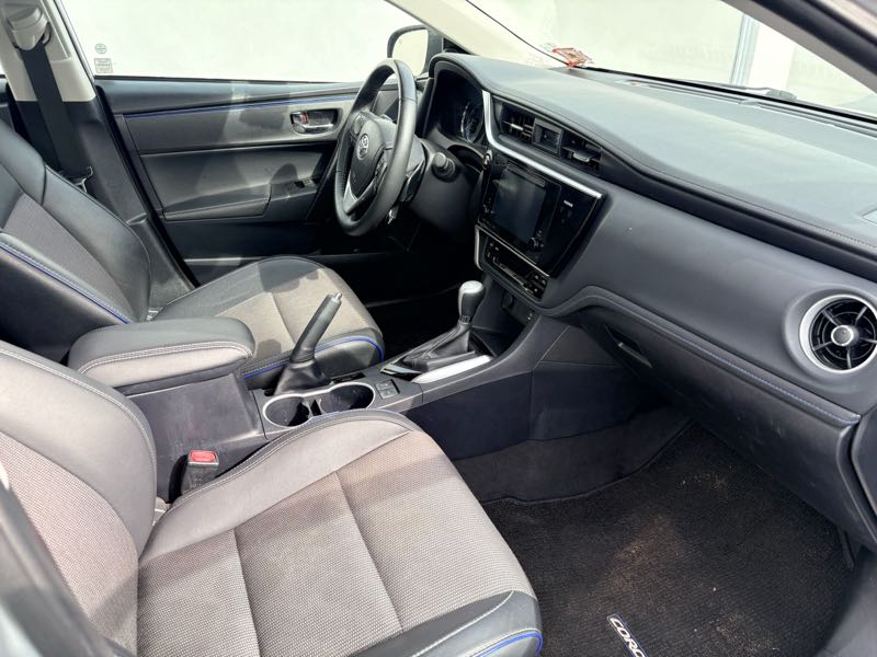 Toyota Corolla SE 4dr Sedan (1.8L 4cyl CVT) 2017 Silver