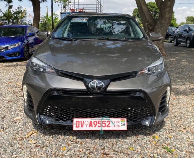 Toyota Corolla  2018 Gray