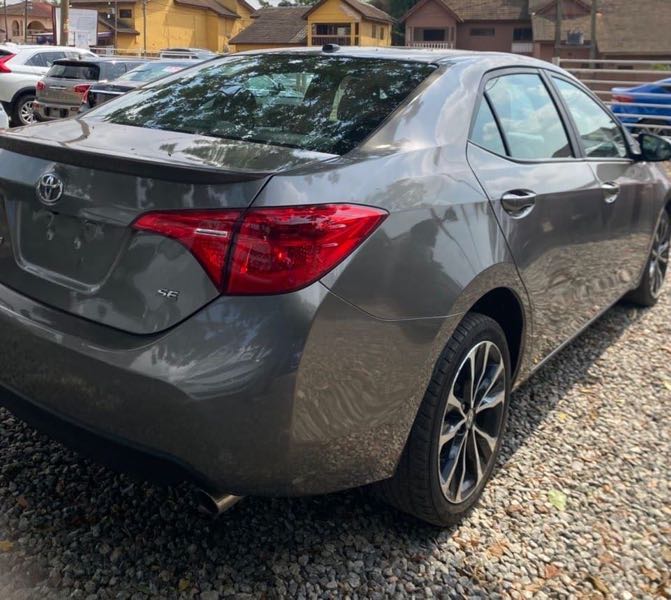 Toyota Corolla  2018 Gray