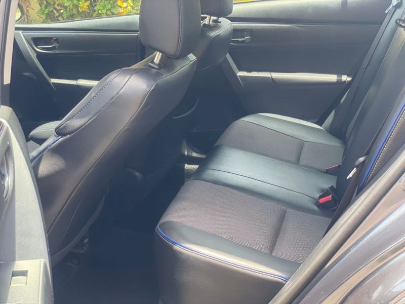 Toyota Corolla SE 4dr Sedan (1.8L 4cyl Manual) 2017 Other