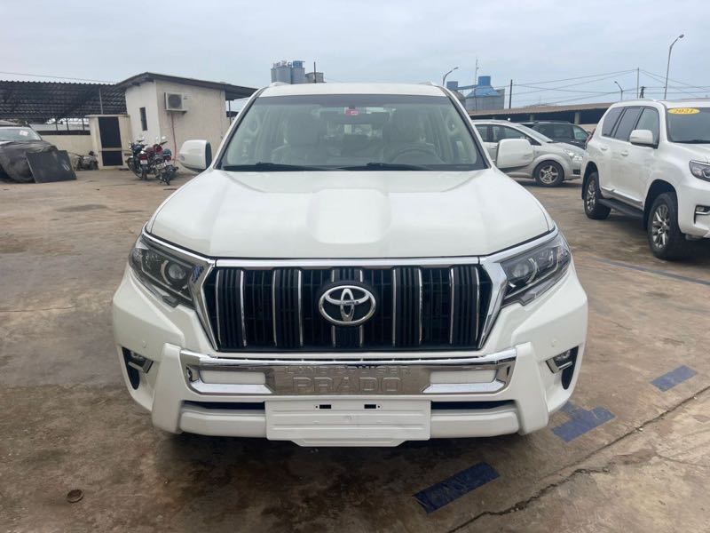 Toyota Land Cruiser Prado 2.7 2019 White