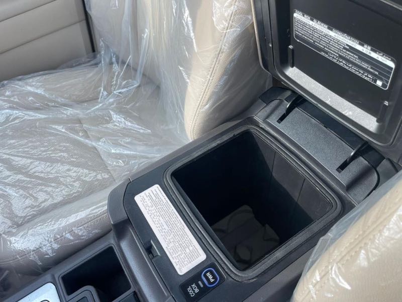 Toyota Land Cruiser Prado 2.7 2019 White