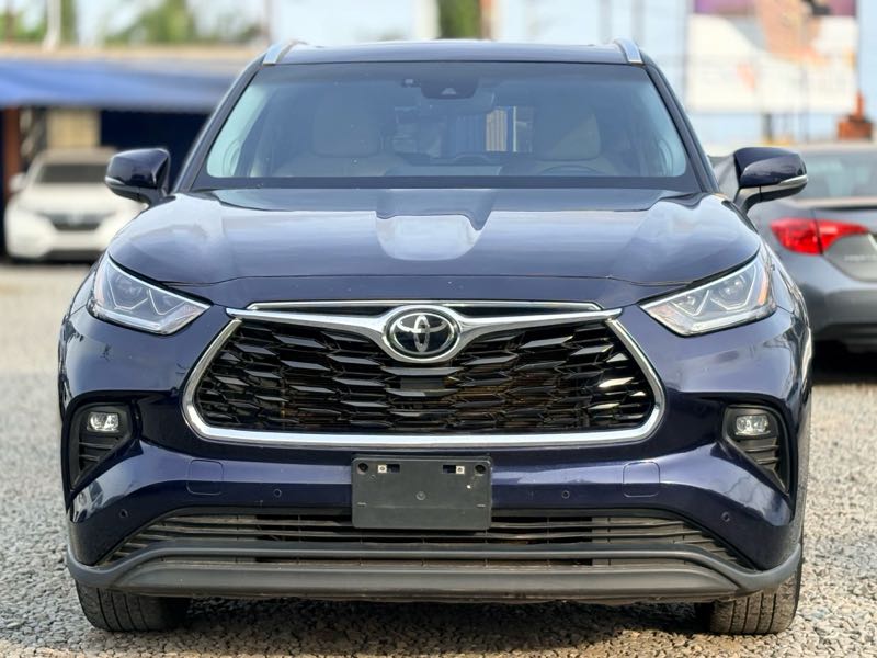 Toyota Highlander Limited FWD 2023 Blue