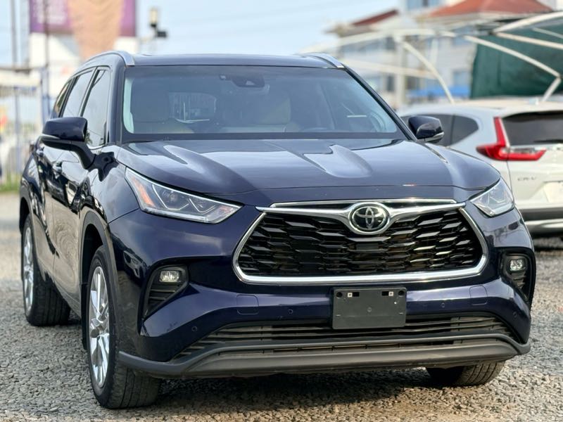 Toyota Highlander Limited FWD 2023 Blue