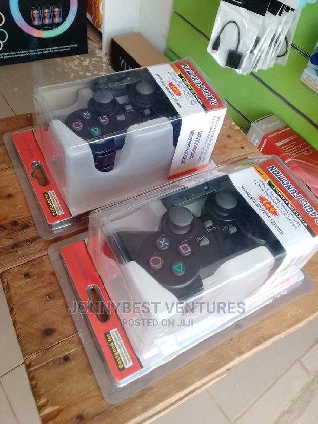 6in1 Single Wireless Game Pad · Photo 3