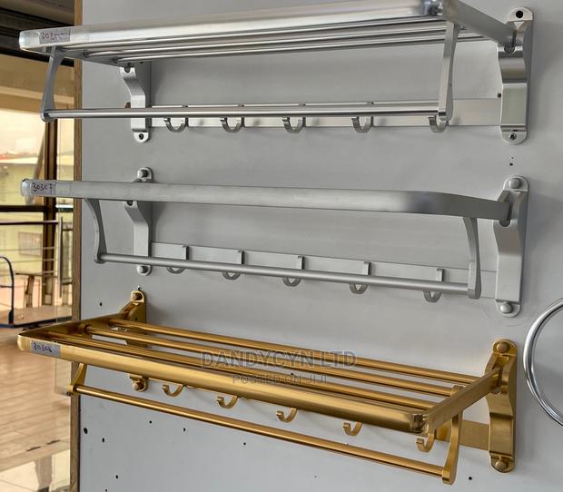 Multi Towel Rack With Hooks · Photo 3