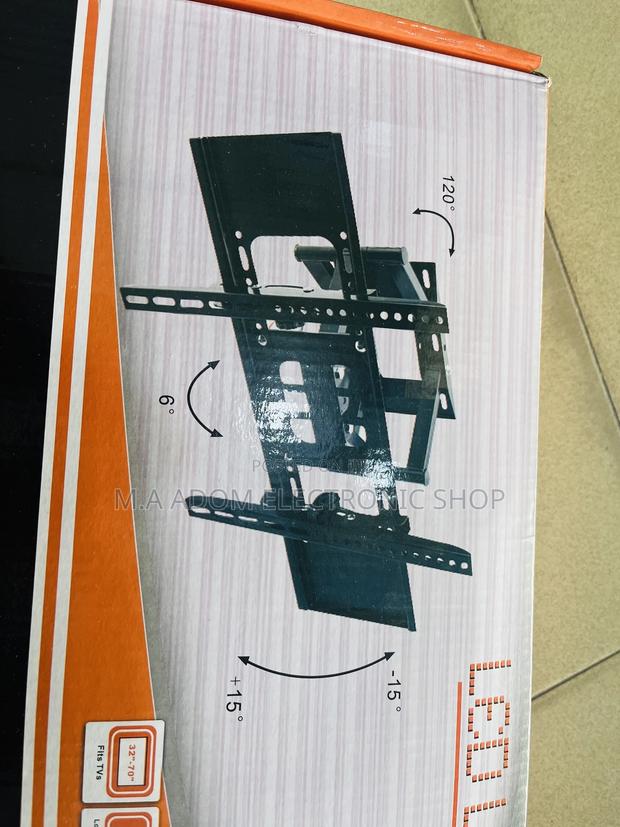 Adjustable Tv Mount 32”-70” · Photo 2