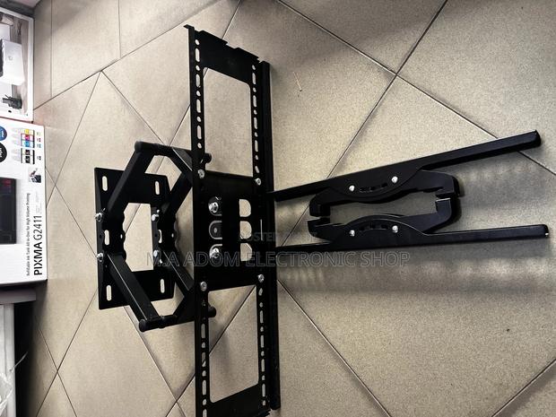 Heavy Duty Movable Full Motion Tv Mount 32”-70” · Photo 2