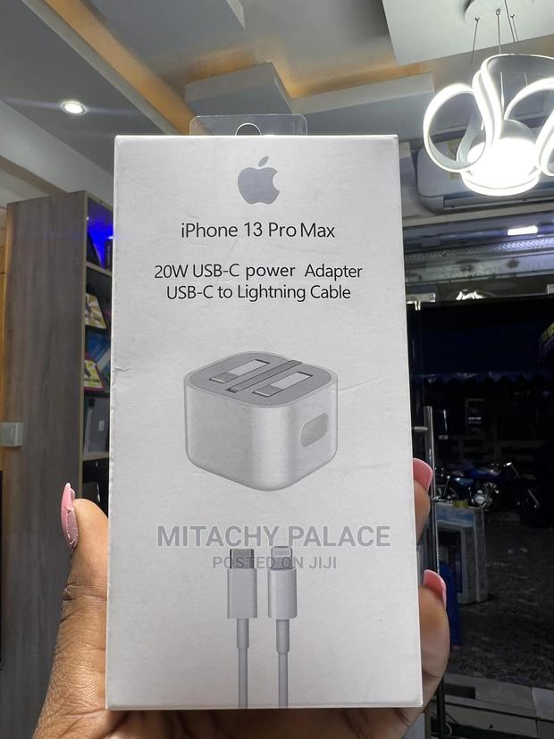Original 3 Pin iPhone Charger · Photo 1