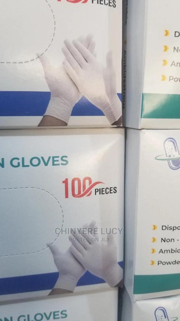 Examination Gloves · Photo 3