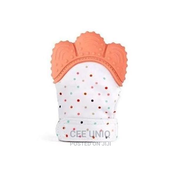 Teething Mittens · Photo 2