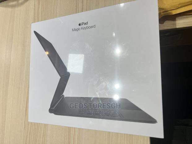 Magic Keyboard iPad Pro 12.9‐Inch (6th Gen) US English Black · Photo 4