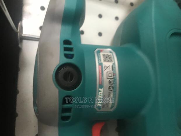TOTAL Finishing Sander (320W) · Photo 4