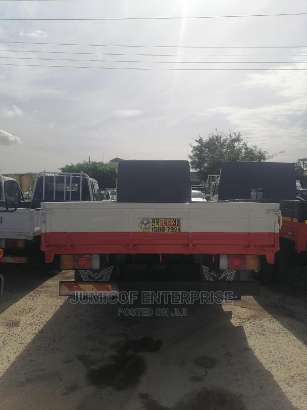 Hyundai 5 Ton Truck (Old Type)