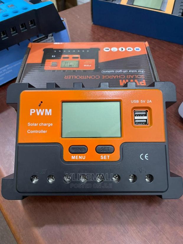 PWM Solar Charge Controller · Photo 2