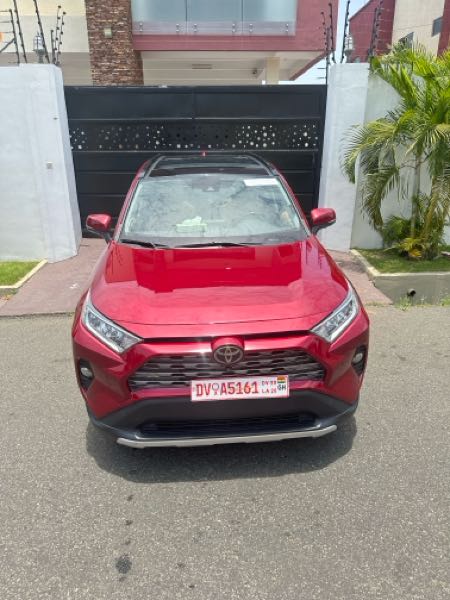 Toyota RAV4 Limited 2021 Red