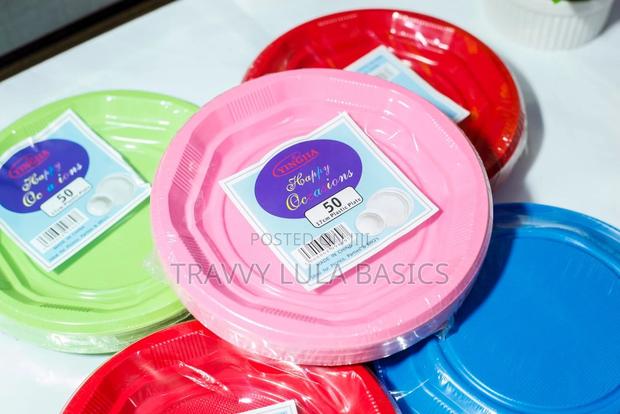 Coloured Durable Disposable Plates · Photo 4