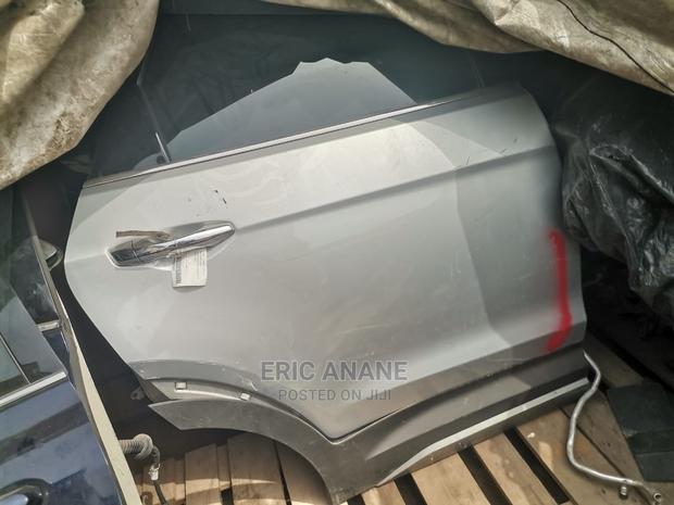 2016-2018 Hyundai Santafe Door