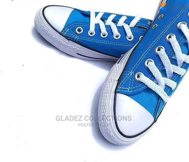 Canvas Shoes · Photo 4
