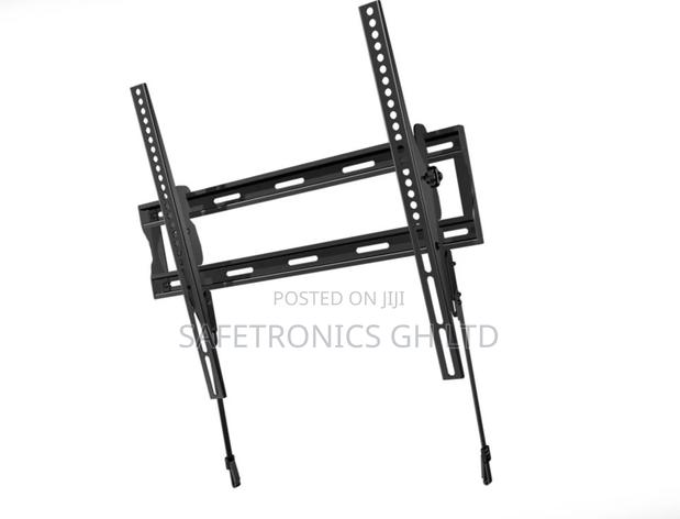 Tilting Wall Mount for Flat-Panel TVS 32” – 55” · Photo 2