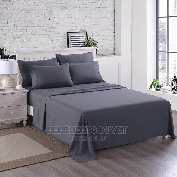 Charcoal Grey Bedsheet Set · Photo 2