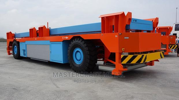 Terminal Trucks/Trailers · Photo 2