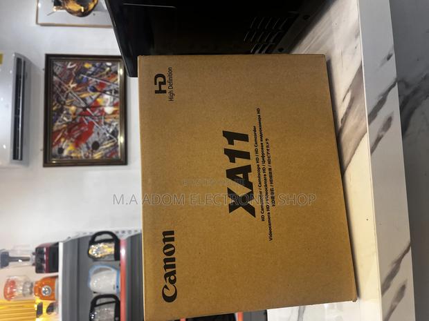 Canon XA11 Video Camcorder · Photo 2