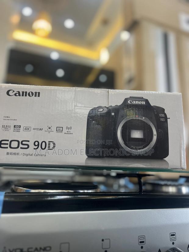 Canon UHD Crystal Clear DSRL Camera With 18-135mm Lens · Photo 2