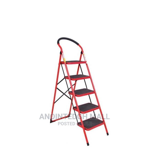 5 Steps Heavy Duty Non-Slip Foldable Ladder · Photo 2