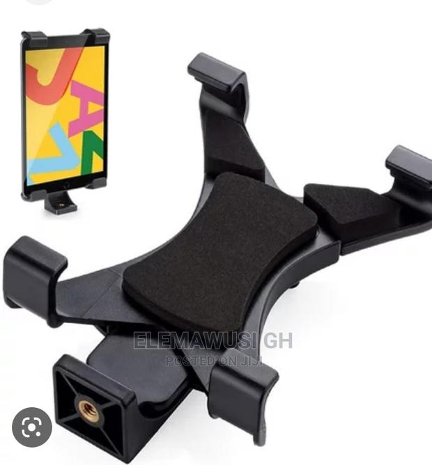 Universal iPad and Tablet Holder · Photo 4