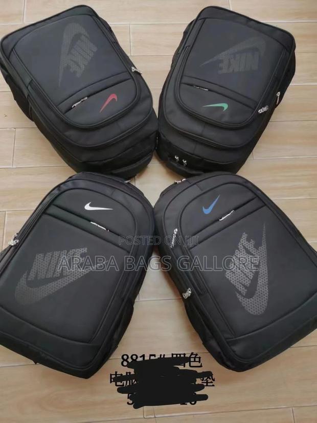 Original Nike School/Work Back Pack. · Photo 2