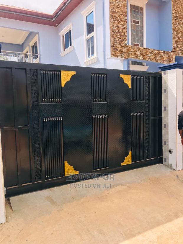 Mn Sliding Gate · Photo 1