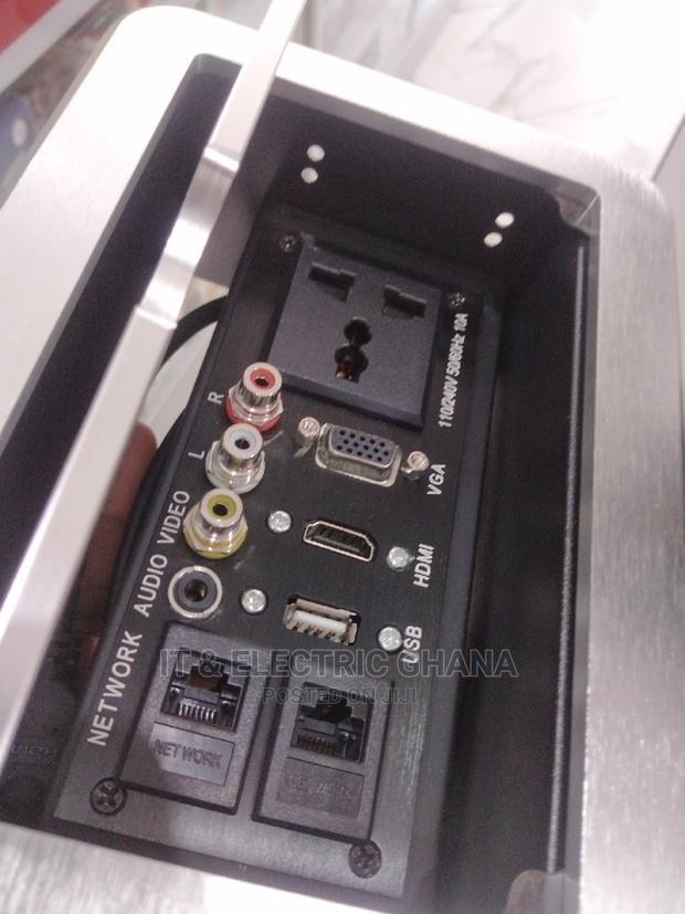 Floor/ Desktop Socket photo 2