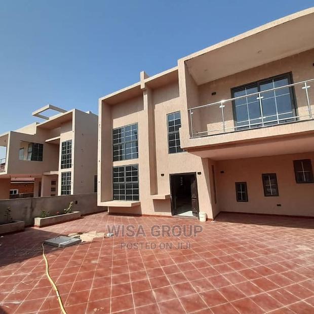 4bdrm Duplex in Wisa Groups, Burma Camp for Rent · Photo 2