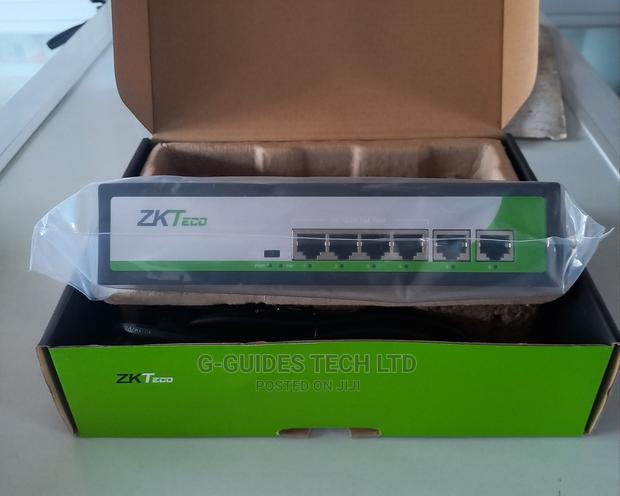 Zkteco 4-Port Poe Switch (Transmission Distance 250 Meters) · Photo 4