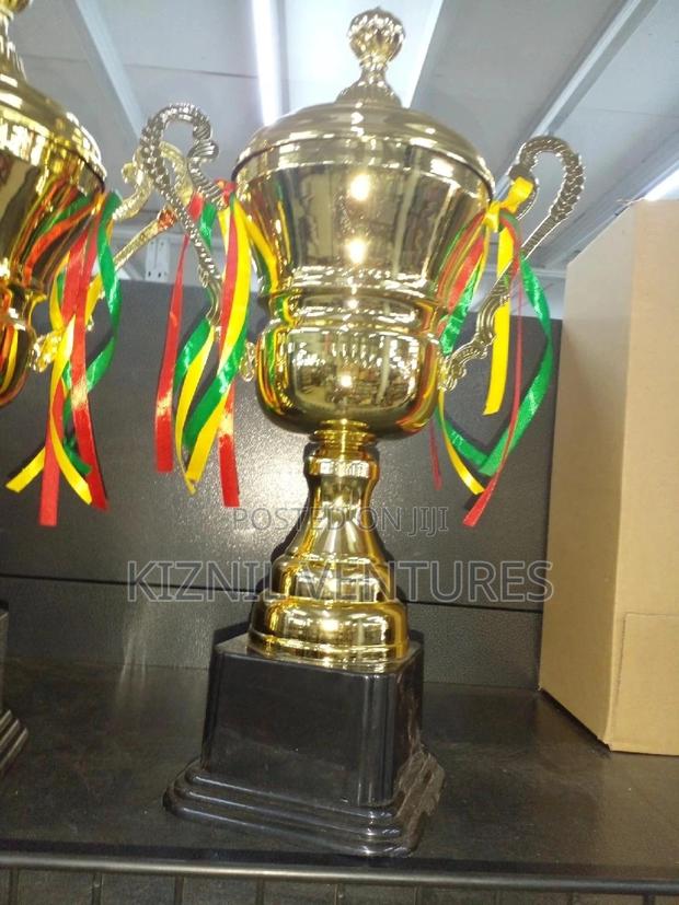 Award Trophy B photo 2