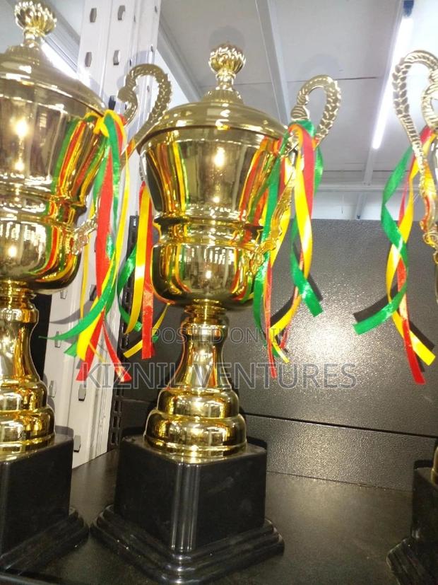 Award Trophy B photo 3