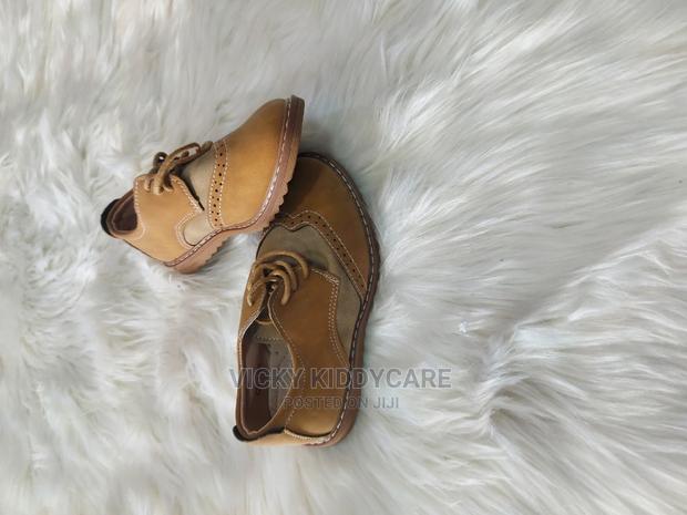 Kids Shoes · Photo 2