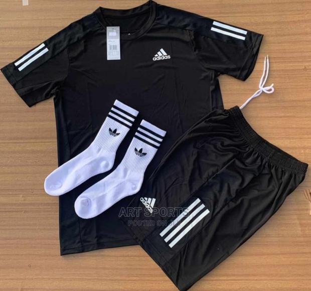 Adidas Gym Set With Socks · Photo 4