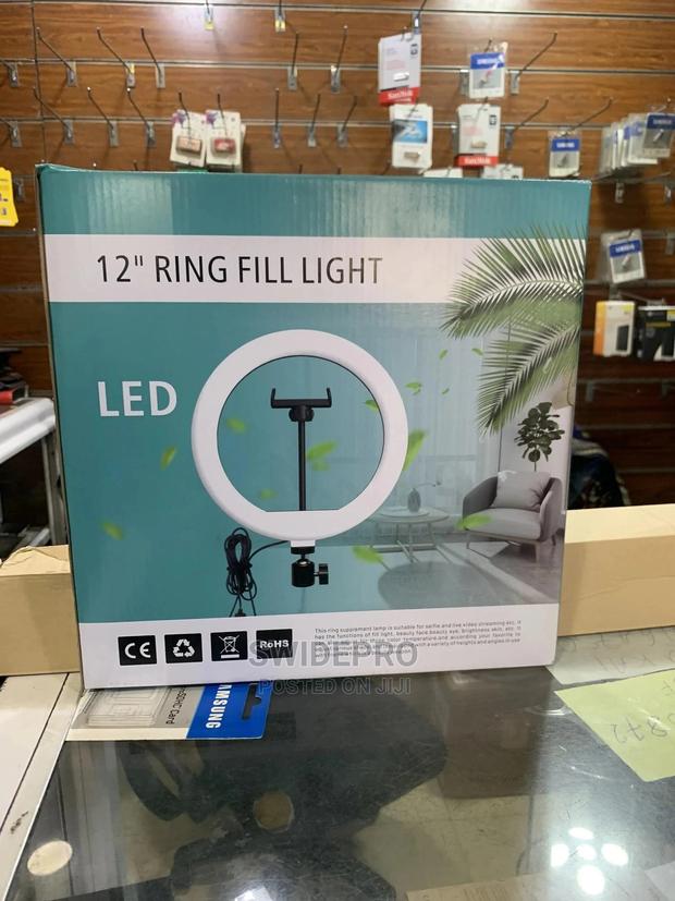 12 Inches Ringlight With Long Stand · Photo 4