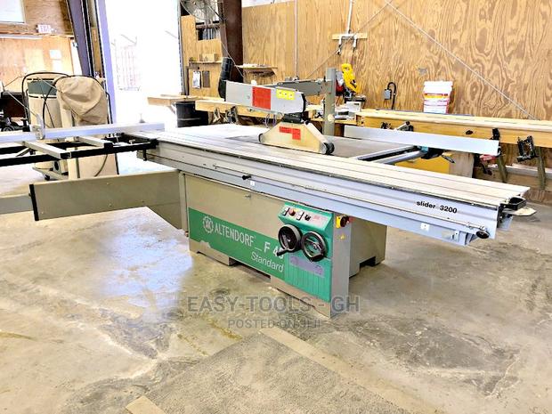 Industrial Sliding Large Tablesaw · Photo 2