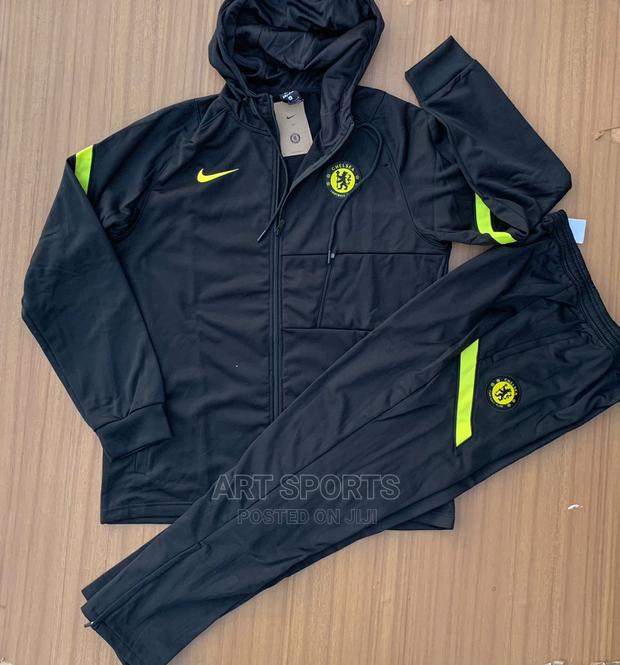 Chelsea Tracksuit · Photo 4